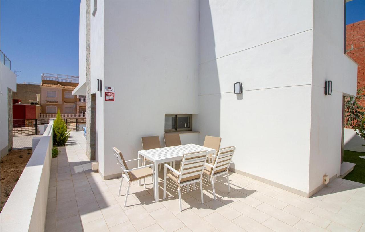 Gorgeous Home In Los Alcazares With Wifi 外观 照片